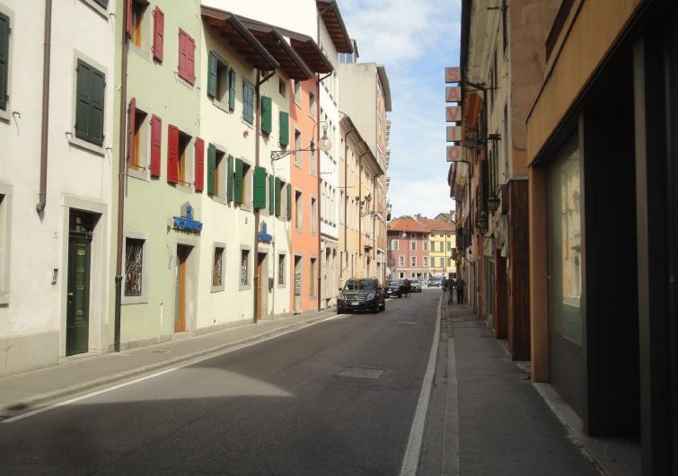 Bicamere recente a ridosso di Piazza Garibaldi