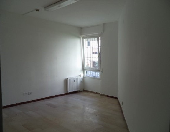 INTERA PALAZZINA AD USO UFFICI