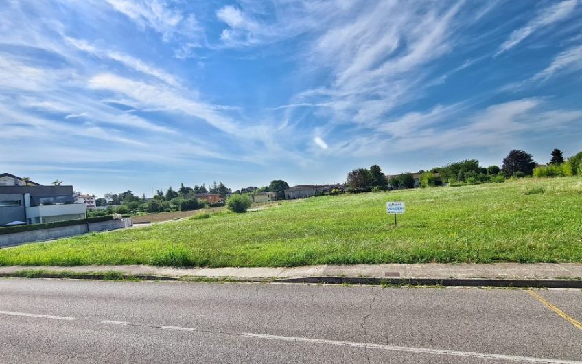 TERRENI EDIFICABILI A PERCOTO