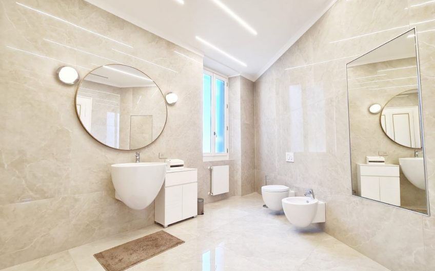 PRESTIGIOSA VILLA ADIBITA A SEDE DIREZIONALE