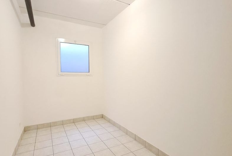 VILLA TRICAMERE NON ARREDATA