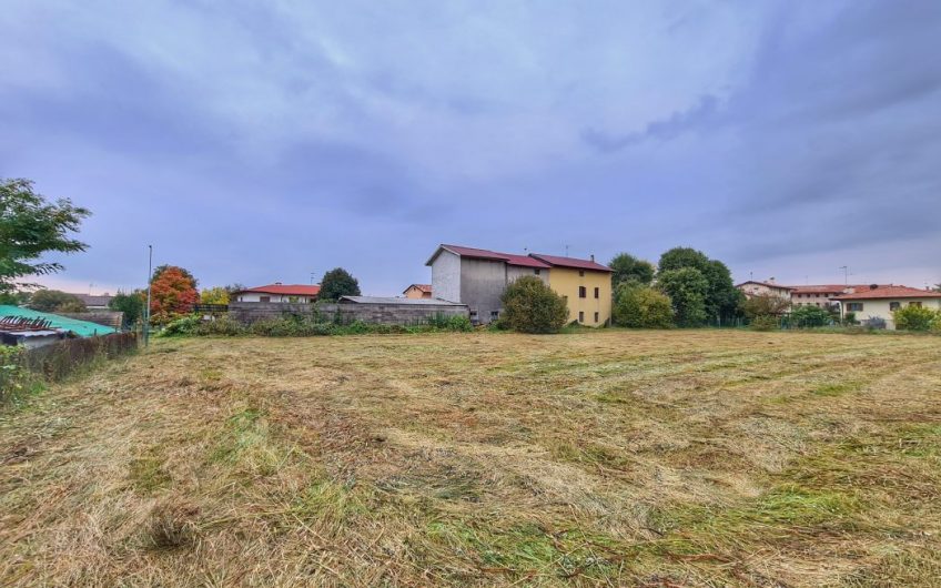 TERRENO EDIFICABILE A LESTIZZA