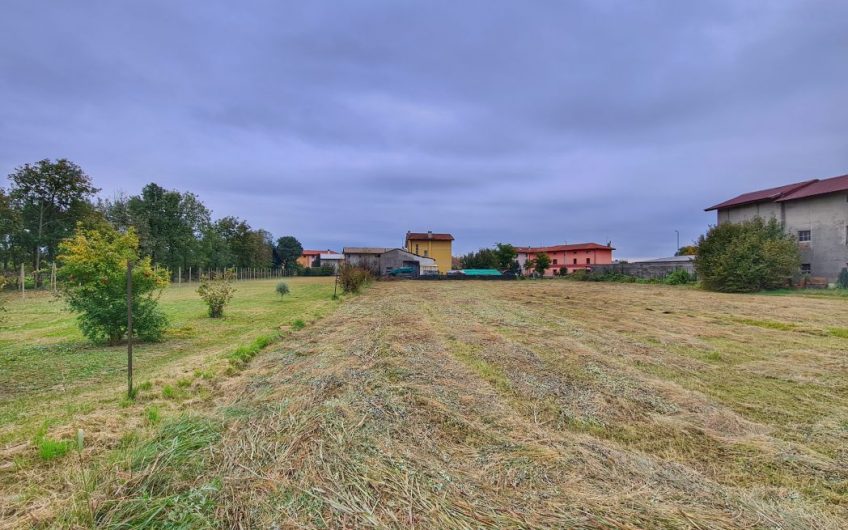 TERRENO EDIFICABILE A LESTIZZA