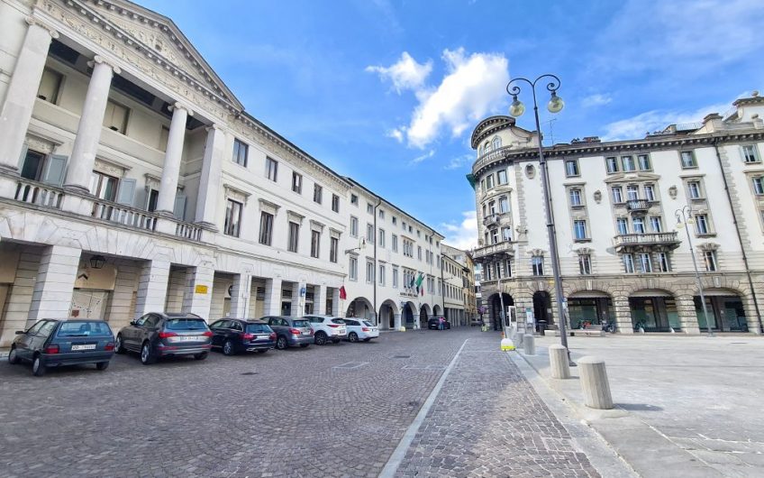 STANZE AD USO UFFICIO IN CENTRO